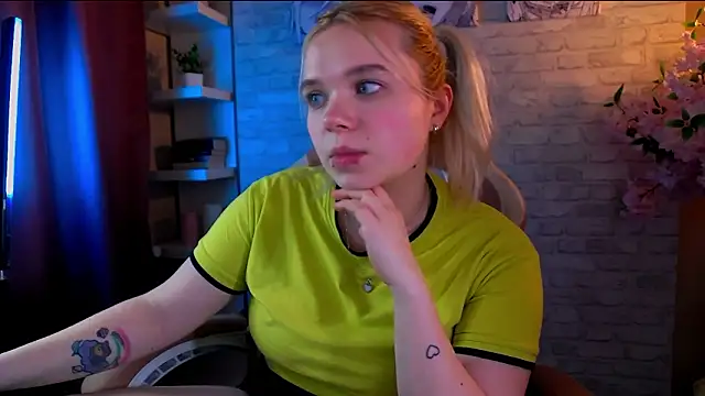 Fancy_Bella's cam snapshot