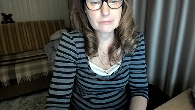 lauraoven live sex cam