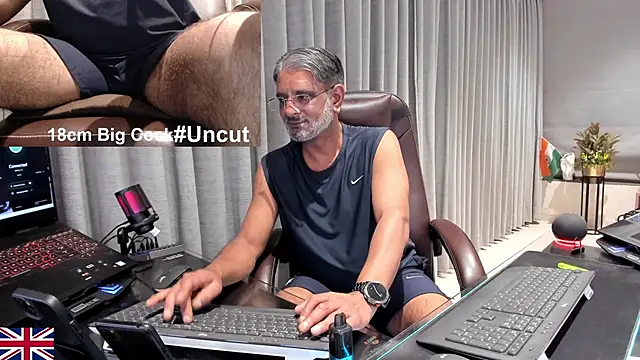 OnlineBossUK's cam snapshot