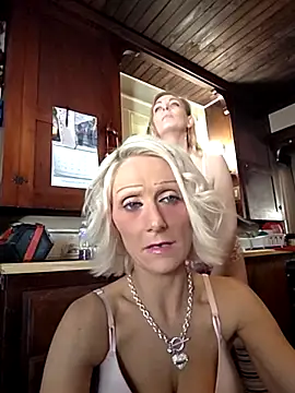 BeautifulFire23's cam snapshot