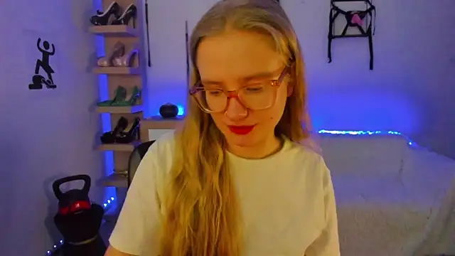 NancyHottie's cam snapshot