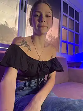 EmmaJhoons's cam snapshot