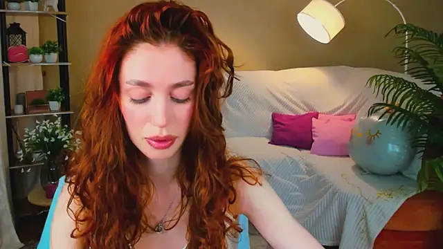 ChristinaConteeree's cam snapshot