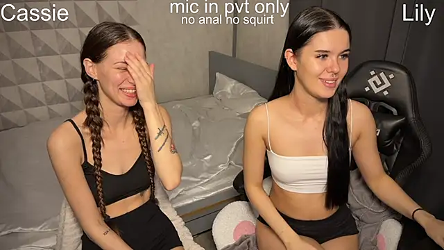 girls_secrets's cam snapshot