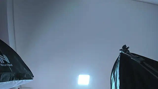 vannepettite_'s cam snapshot