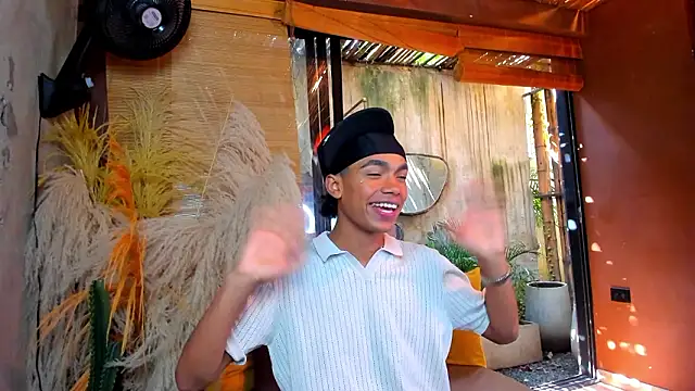 AlanCutee's cam snapshot