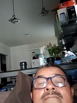 Misterymem63's cam snapshot