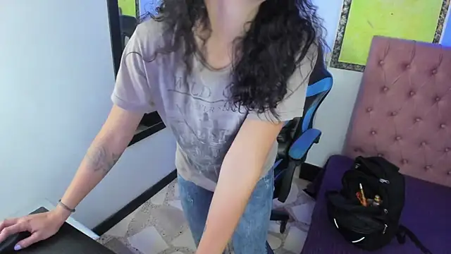 alison_moon7's cam snapshot