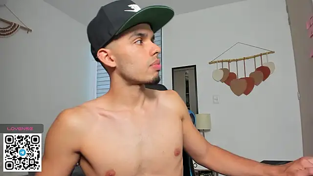 mateoleonee live sex cam