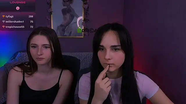 nekky_mouse live sex cam