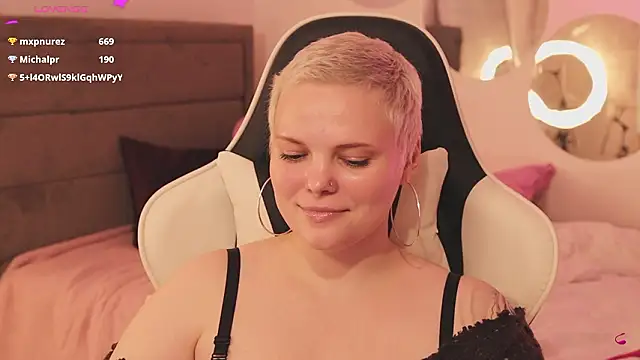 LikaBerry1's cam snapshot