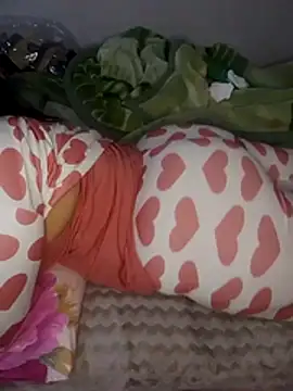 Curvymoza's cam snapshot