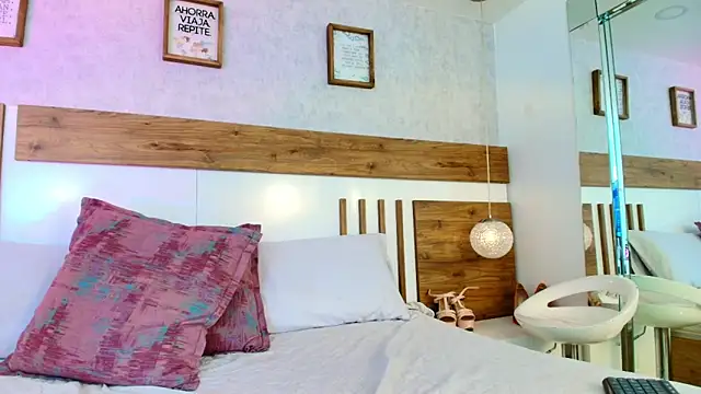 LucianaWainN's cam snapshot