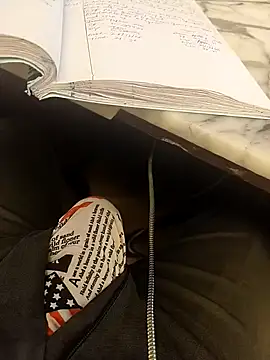 hotboy43339's cam snapshot