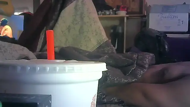 ON3YOULLN3VER_FIR3's cam snapshot