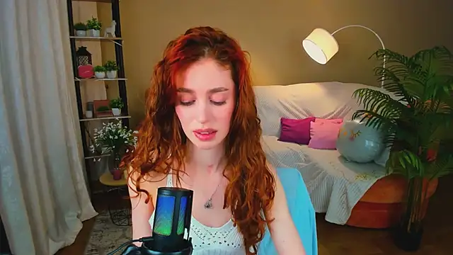 ChristinaConteeree's cam snapshot