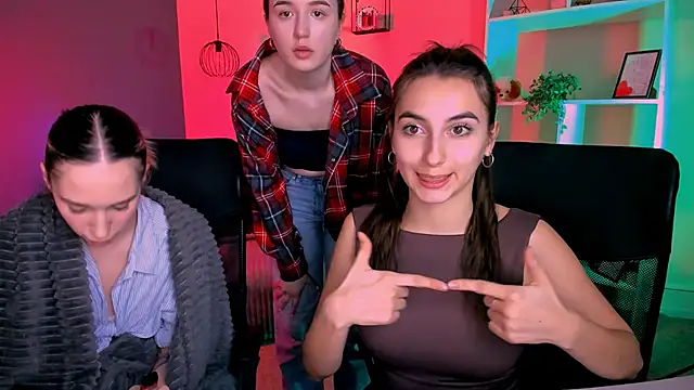 leslie_bird's cam snapshot