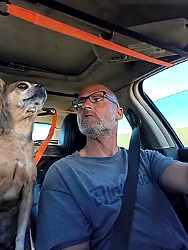 FloppyPickle4u's cam snapshot