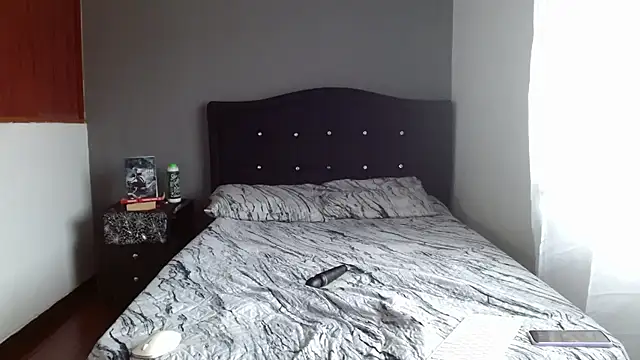 Emilia_1995's cam snapshot