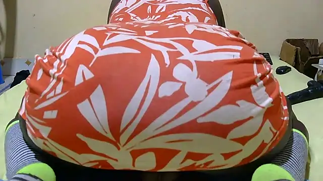 SpiceySnack's cam snapshot