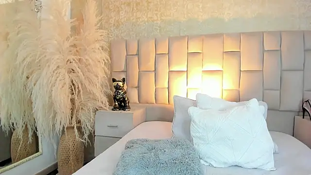 cloesummerr_'s cam snapshot