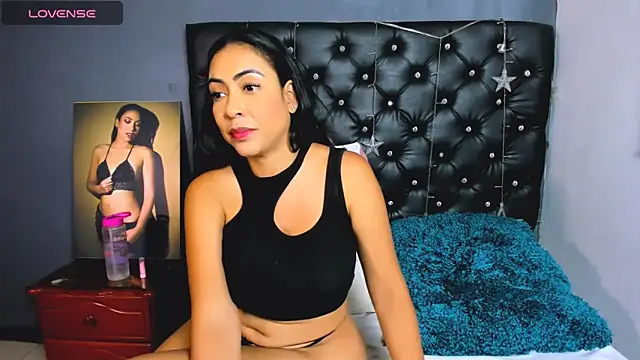 catalinamuss_'s cam snapshot