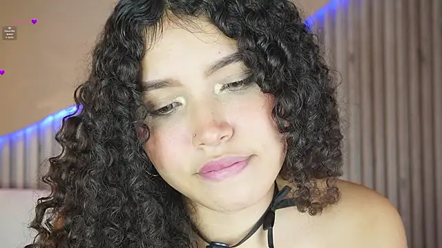 EloiseSweetxx's cam snapshot