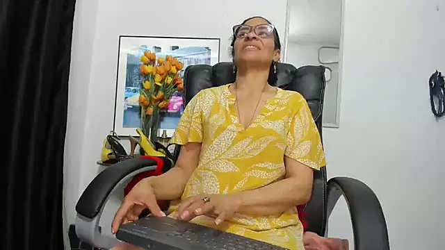 Aries_Mature's cam snapshot