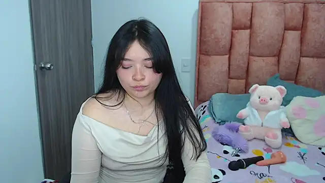 nahia__2's cam snapshot