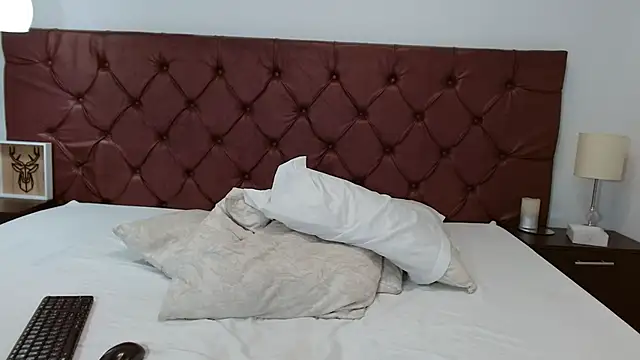 IvorySelene's cam snapshot