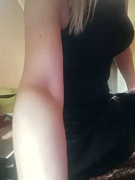 SelinaLovqx's cam snapshot