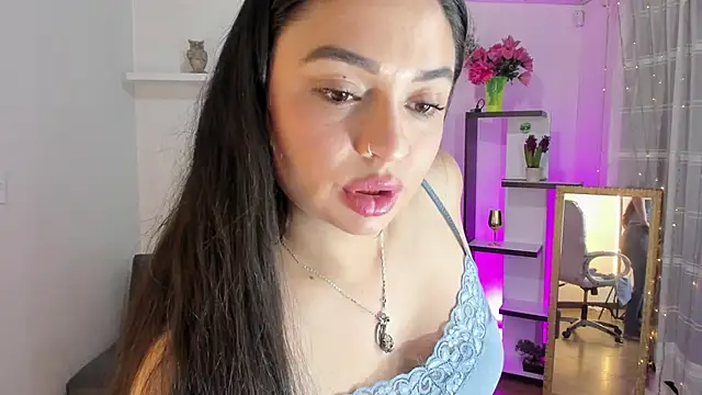 kyliie_'s cam snapshot