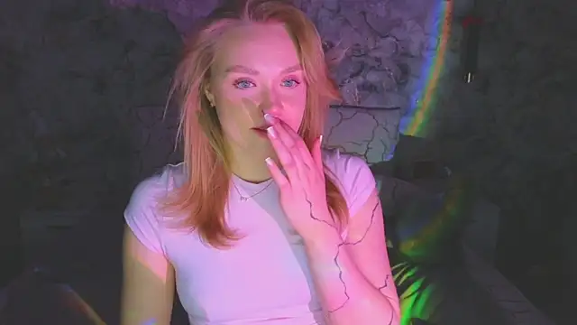 Aurora_Golden1's cam snapshot