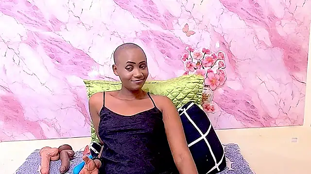 EbonyOlive69's cam snapshot