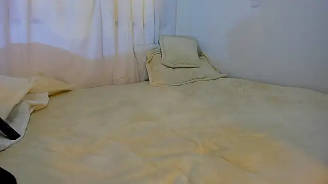 Elle_Lee_'s cam snapshot