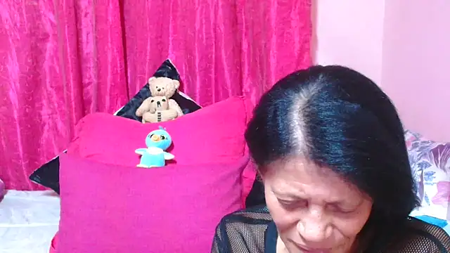 SLUTTYROXY's cam snapshot