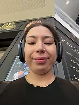 KimArts's cam snapshot