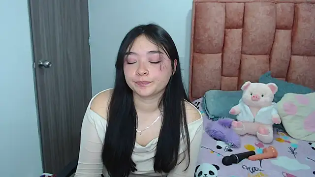 nahia__2's cam snapshot