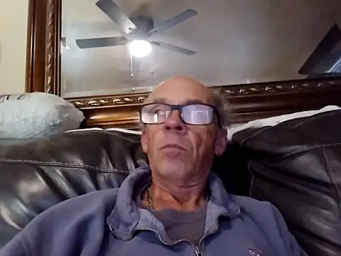 chris8827's cam snapshot