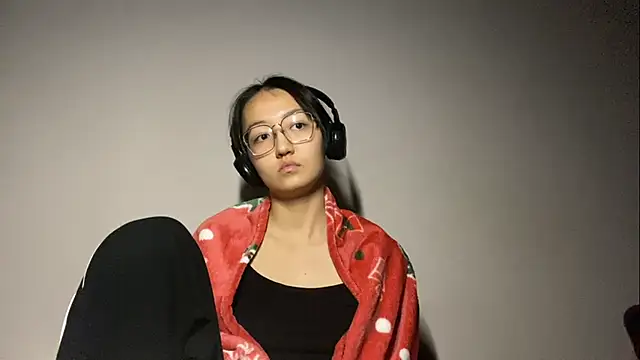 LinaClous's cam snapshot