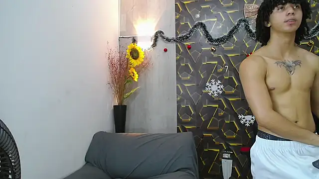 kim_curlyy live sex cam