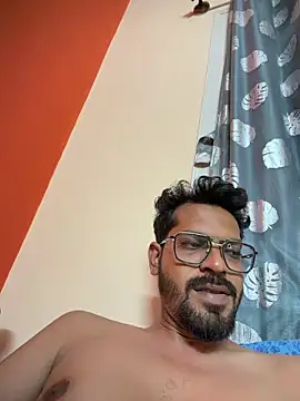 Stoner-boii-Cloudy-arhan live sex cam