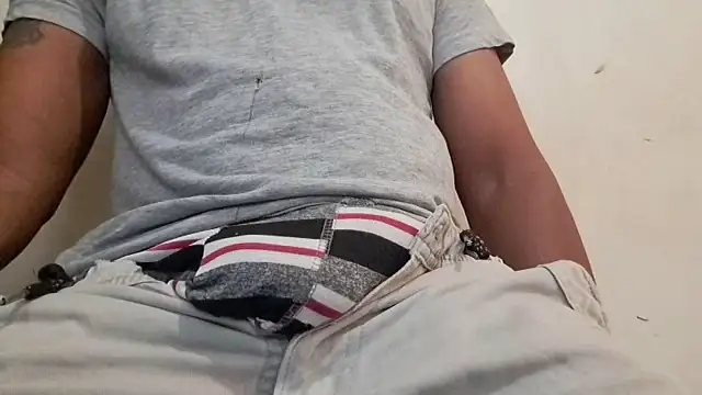 royblackbigpvt's cam snapshot