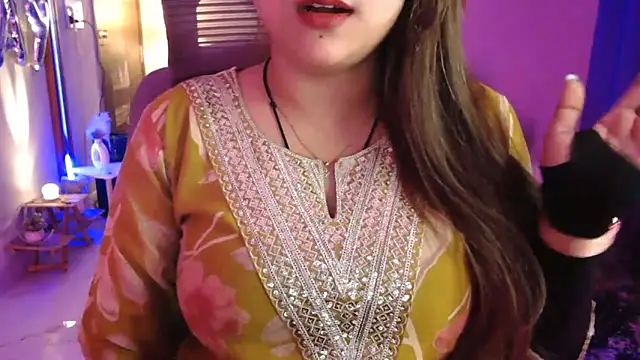 Mitikaa live sex cam