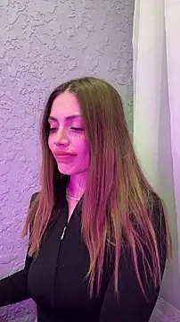 Elizabeth_Tay's cam snapshot