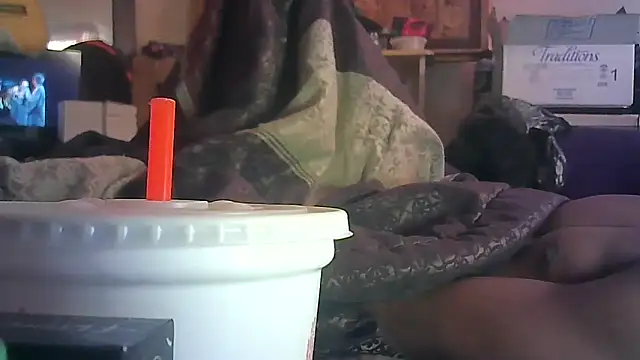 ON3YOULLN3VER_FIR3's cam snapshot