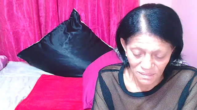 SLUTTYROXY's cam snapshot