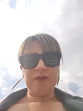 tata_sanz_'s cam snapshot