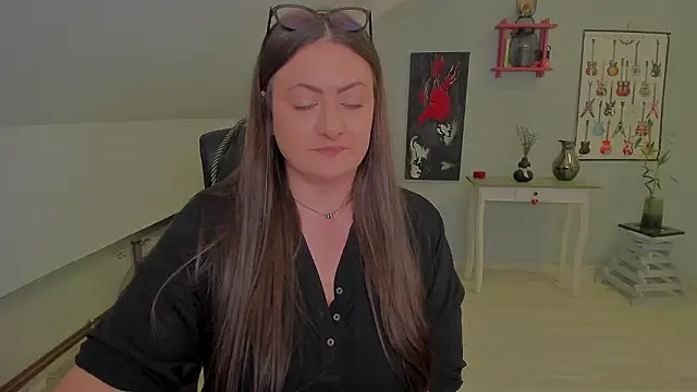 MistressDarrah's cam snapshot