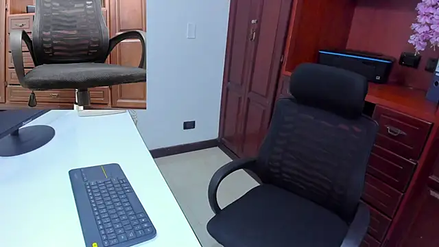 Engell_Rose's cam snapshot